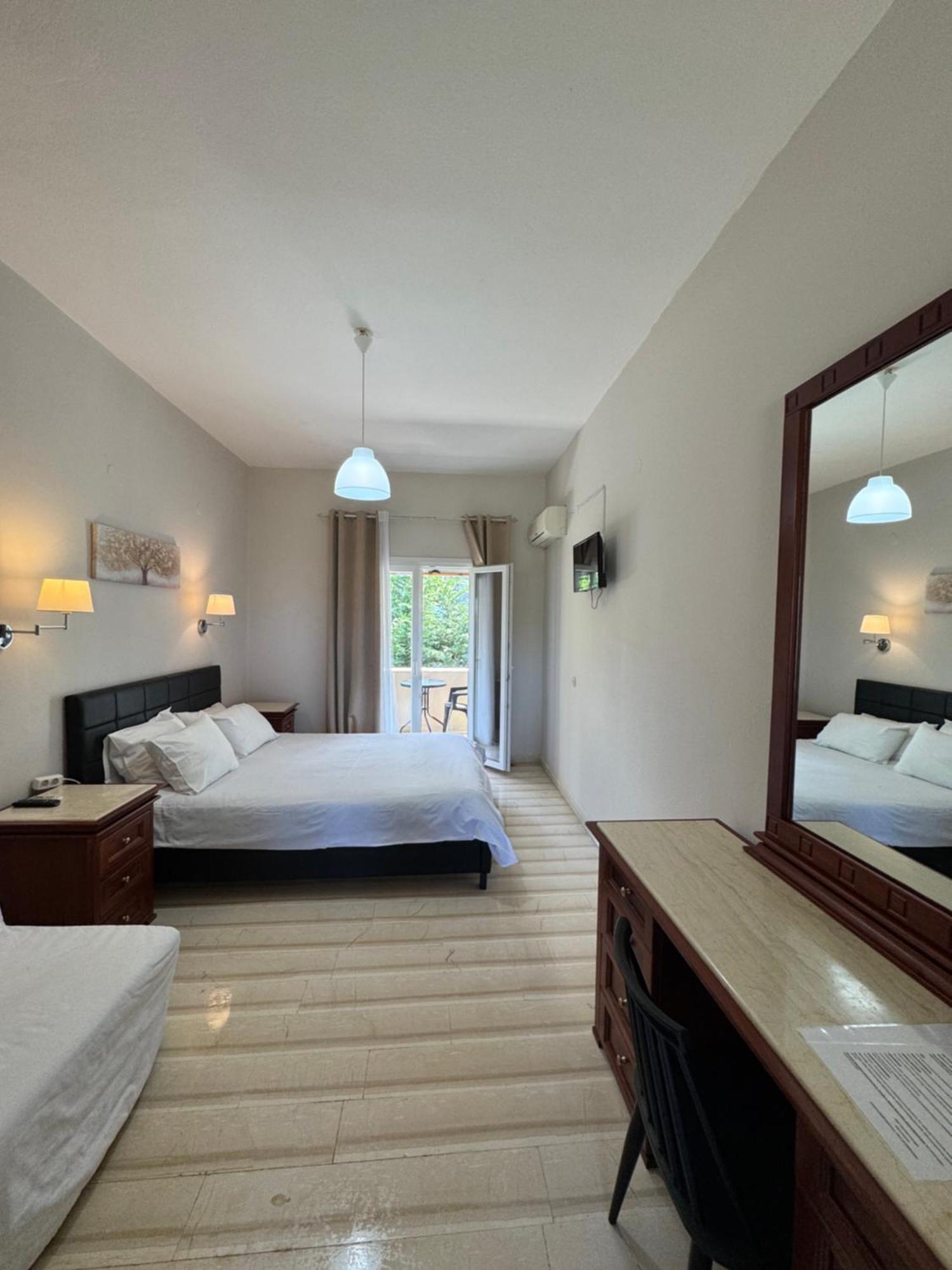 Olive Garden Studios & Apartments Acharavi  Ngoại thất bức ảnh